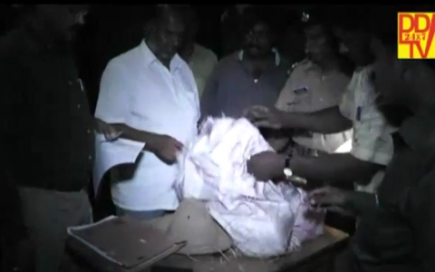 ಚಂದ್ರಬಾವಿಯಲ್ಲಿ ಚಂಗ್‌ ಚಕ್‌ ಹಣ